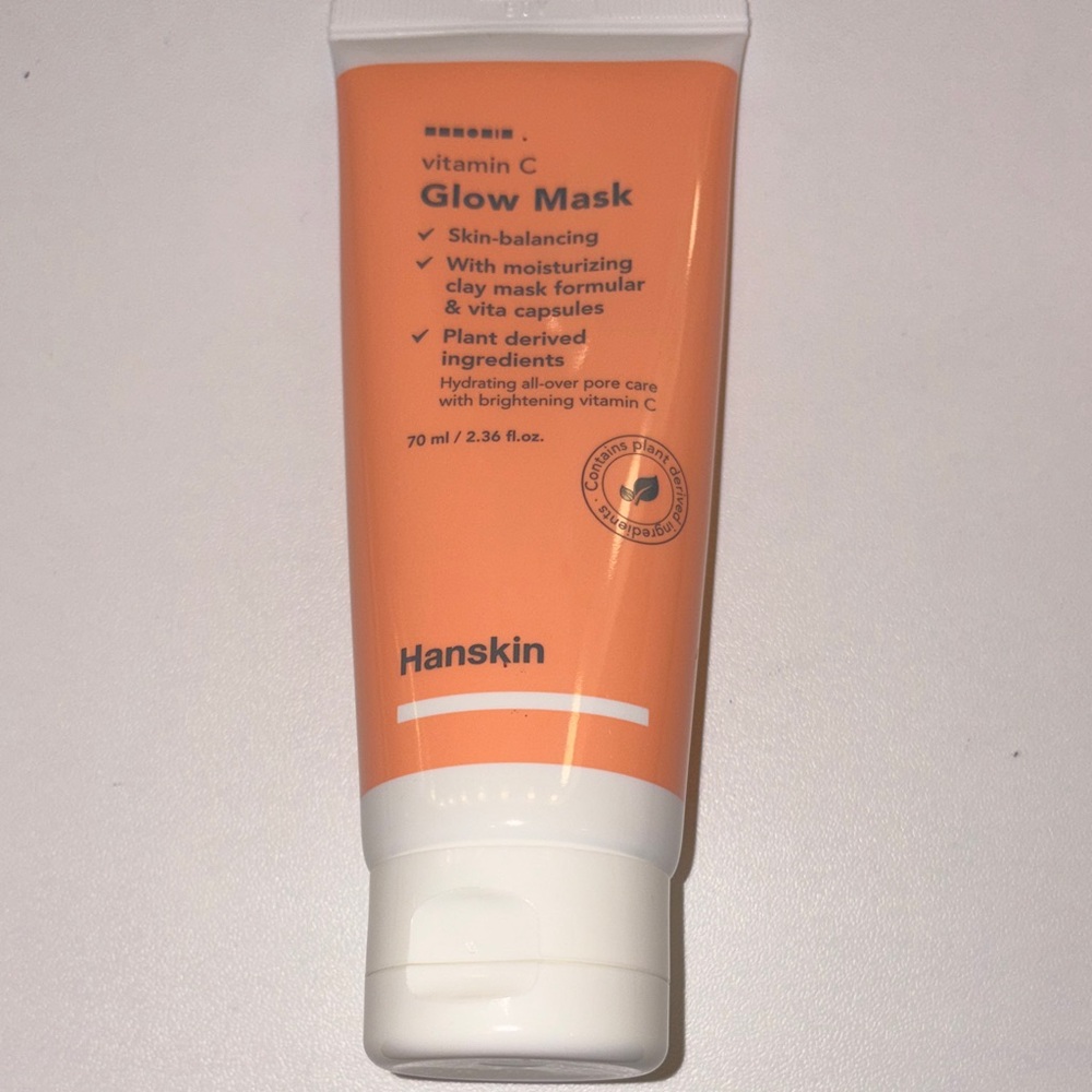 Hanskin Vitamin C Glow Mask

70ml / 2.36fl.oz.

Never used or opened)